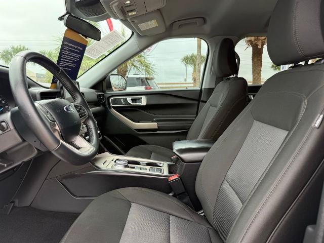 Certified 2024 Ford Explorer XLT RWD image 17