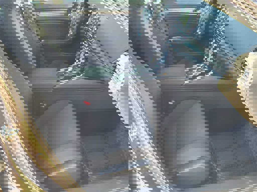 Used 2019 Honda Accord LX image 12