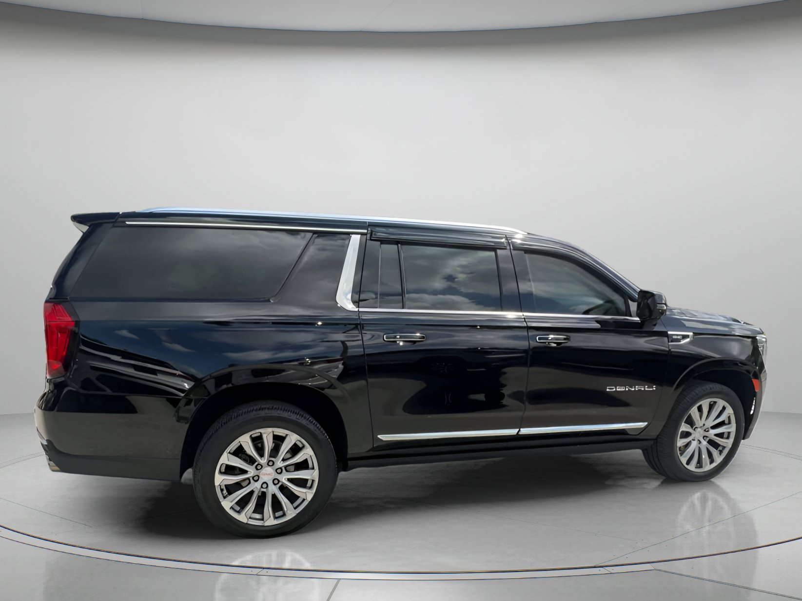 Used 2022 GMC Yukon XL Denali w/ Max Trailering Package RWD image 31