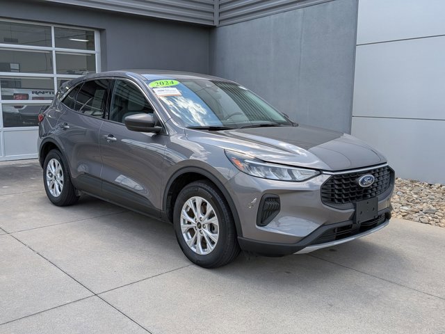 Certified 2024 Ford Escape Active w/ Cold Weather Package FWD image 2