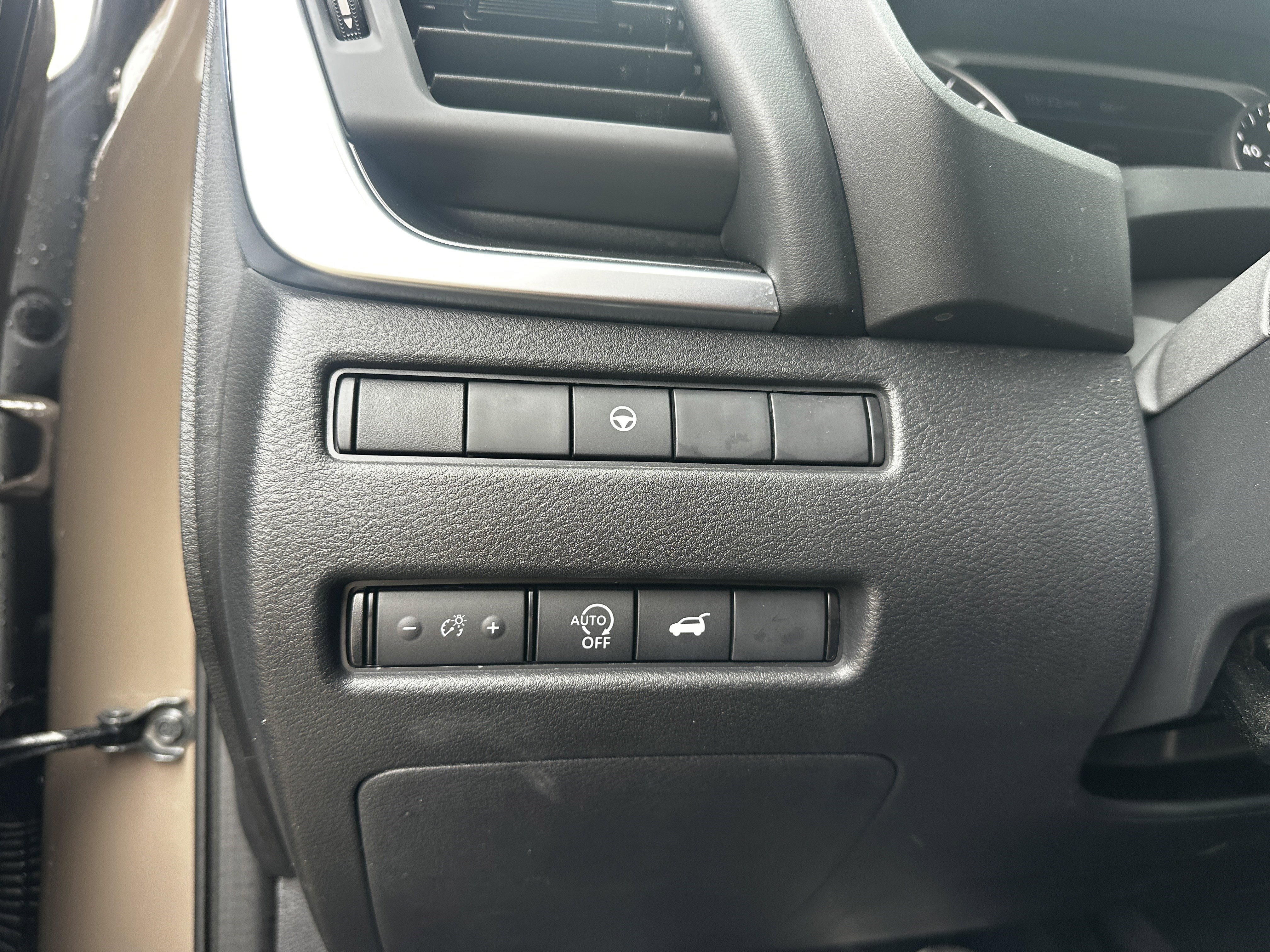 Used 2024 Nissan Rogue SV FWD image 22