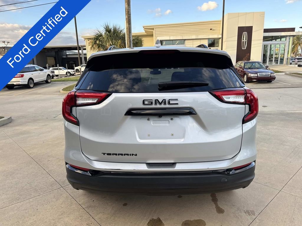 Used 2022 GMC Terrain SLE w/ Elevation Edition image 7