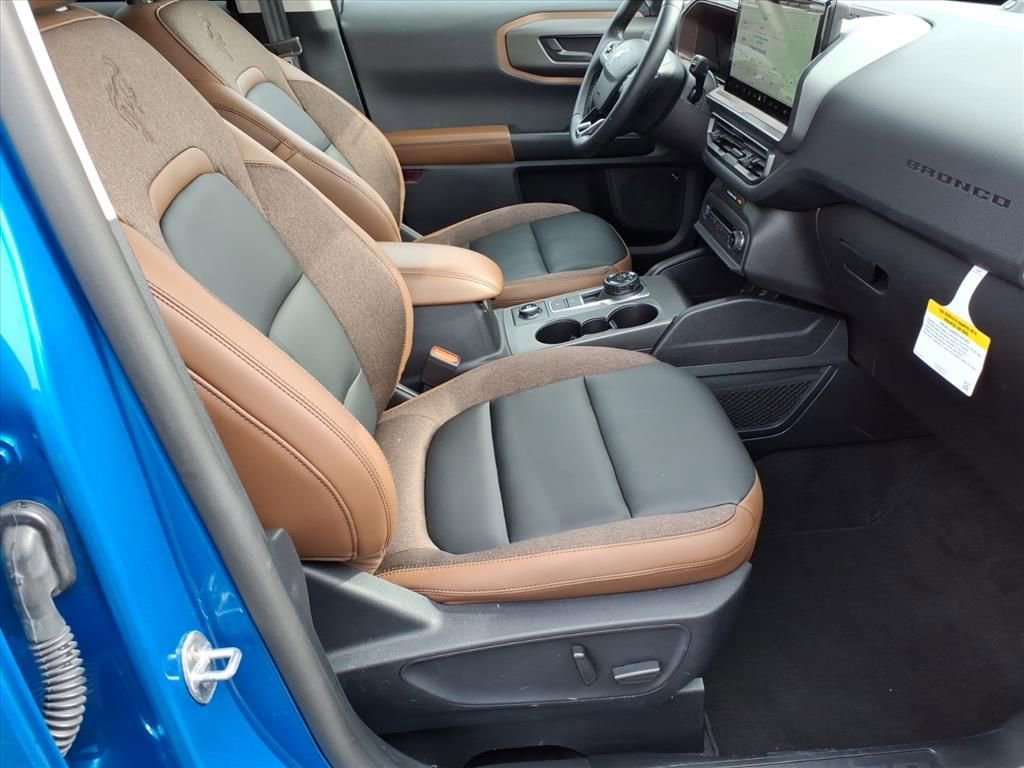 Certified 2025 Ford Bronco Sport Outer Banks w/ Outer Banks Tech Package+ AWD/4WD image 9