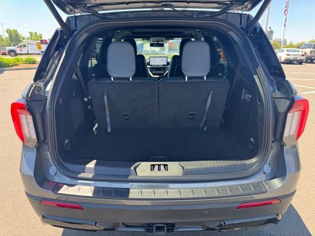 Certified 2026 Ford Explorer ST-Line w/ ST-Line Street Pack AWD/4WD image 25