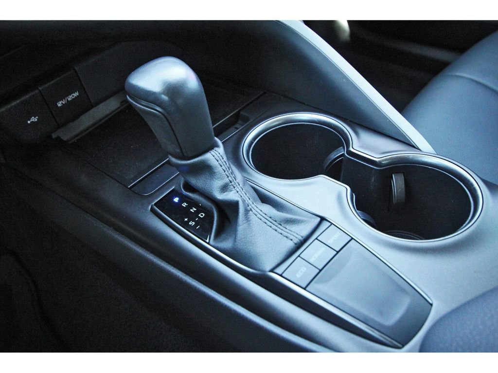 Used 2024 Toyota Camry SE image 28
