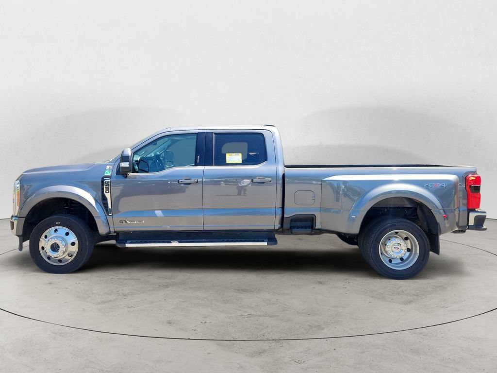 Certified 2023 Ford F450 Lariat w/ Camper Package AWD/4WD image 2