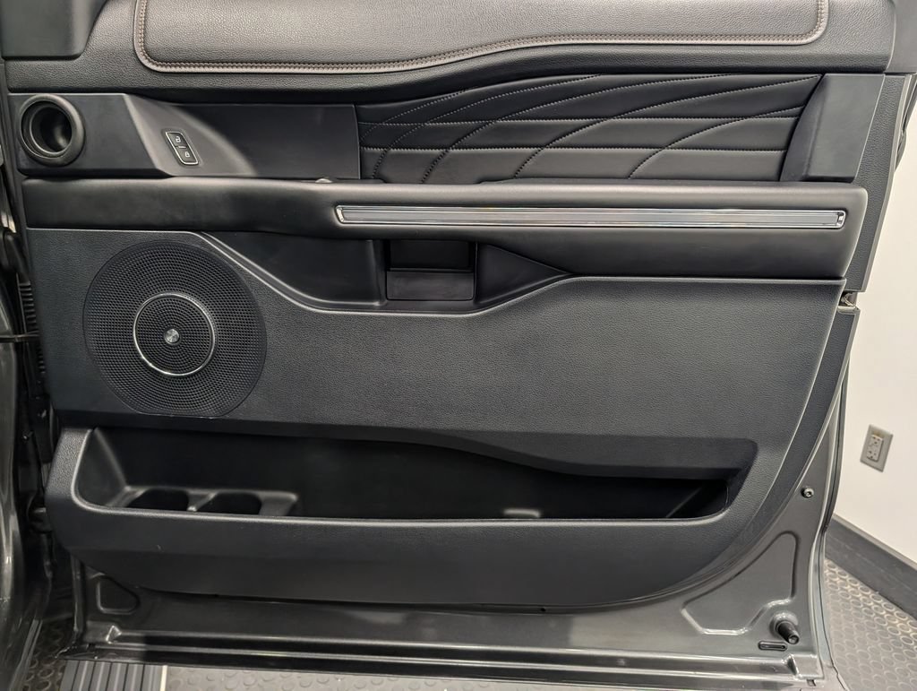 Certified 2019 Ford Expedition Platinum AWD/4WD image 29