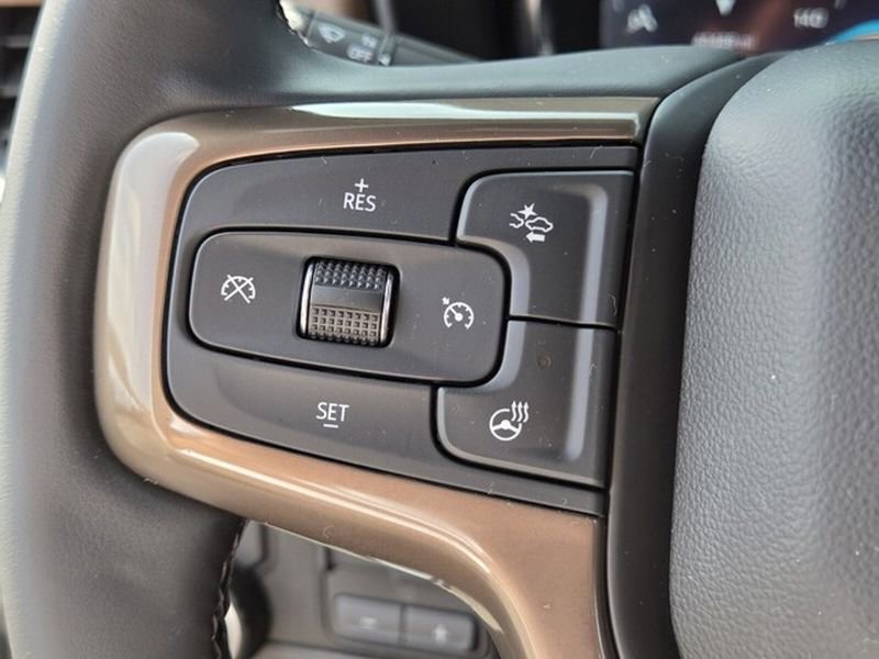 Used 2024 Chevrolet Tahoe High Country w/ Premium Package image 34