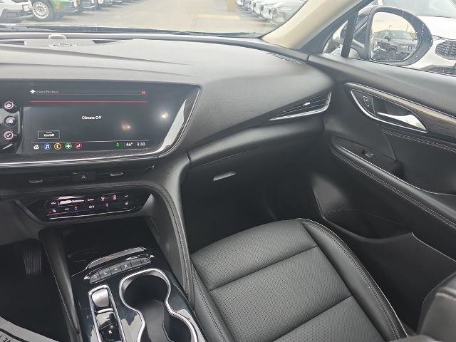 Used 2023 Buick Envision Essence image 21