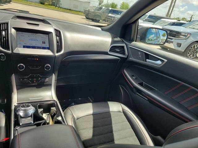 Certified 2020 Ford Edge ST-Line image 22