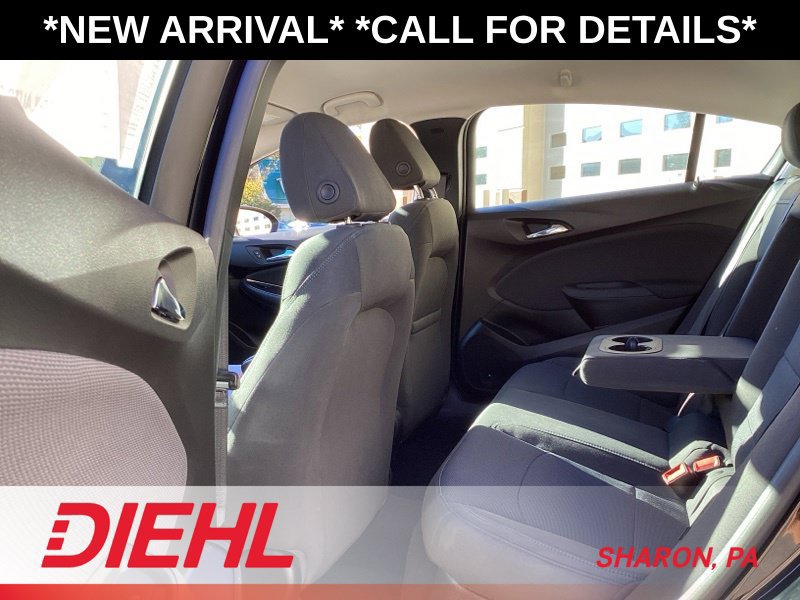 Used 2018 Chevrolet Cruze LT w/ Convenience Package FWD image 16