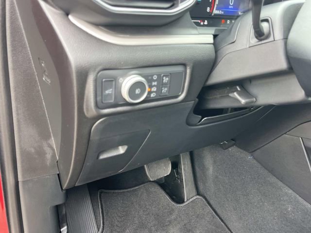 Certified 2022 Ford Explorer XLT w/ Equipment Group 202A image 32