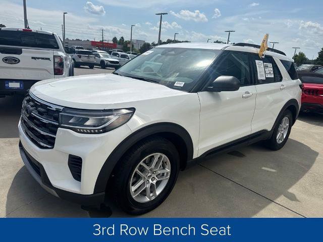 Certified 2026 Ford Explorer Active RWD image 3