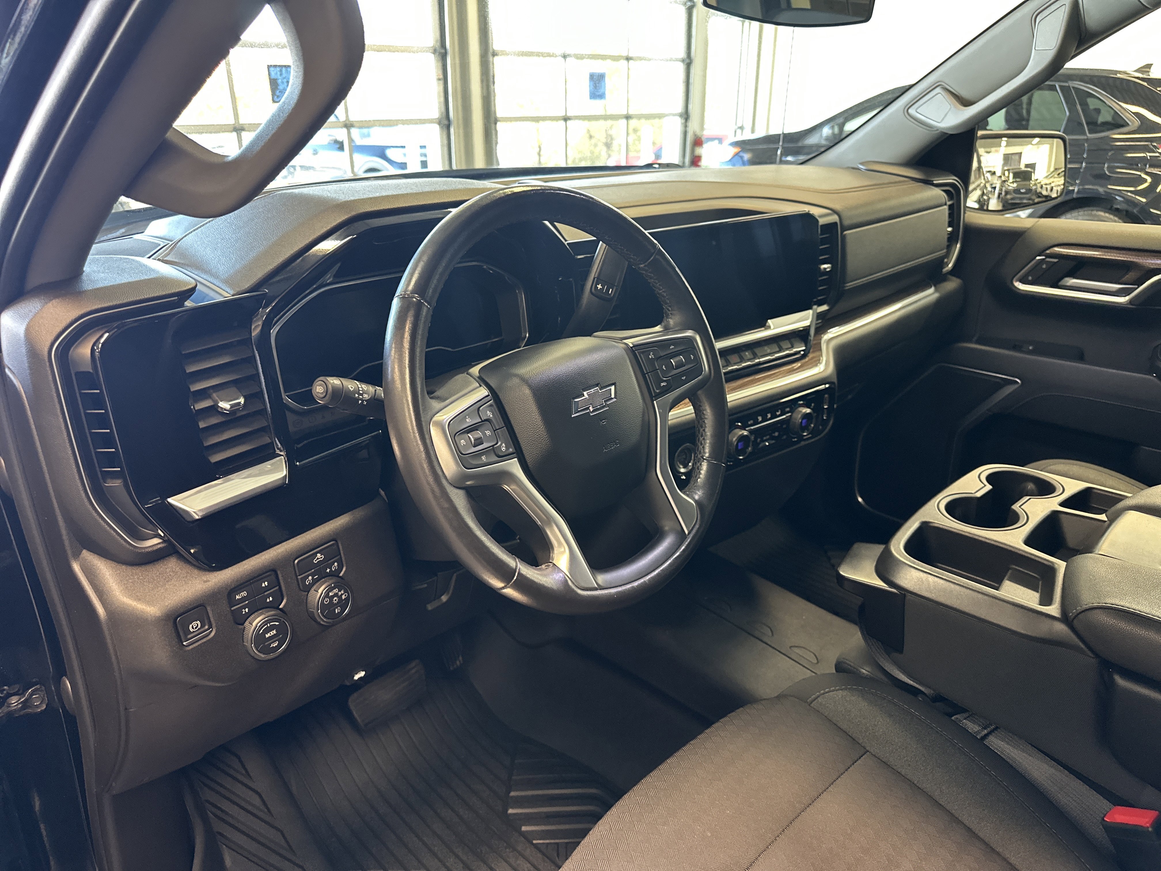 Used 2022 Chevrolet Silverado 1500 RST image 24