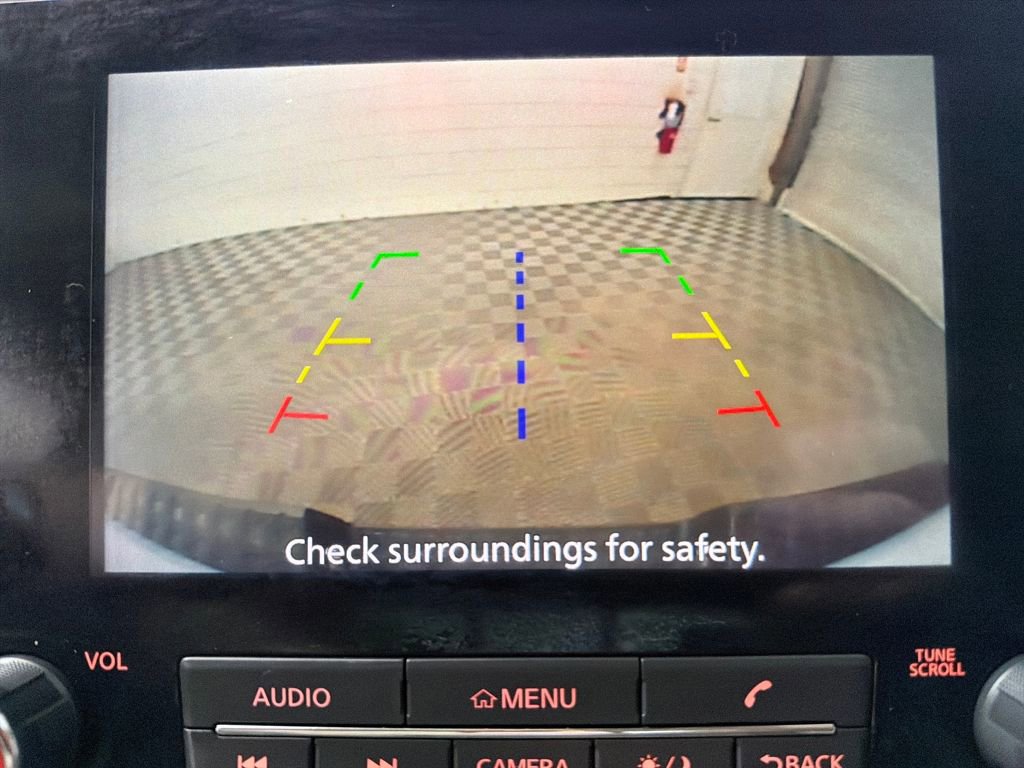 Used 2023 Nissan Titan SV w/ SV Convenience Package image 24