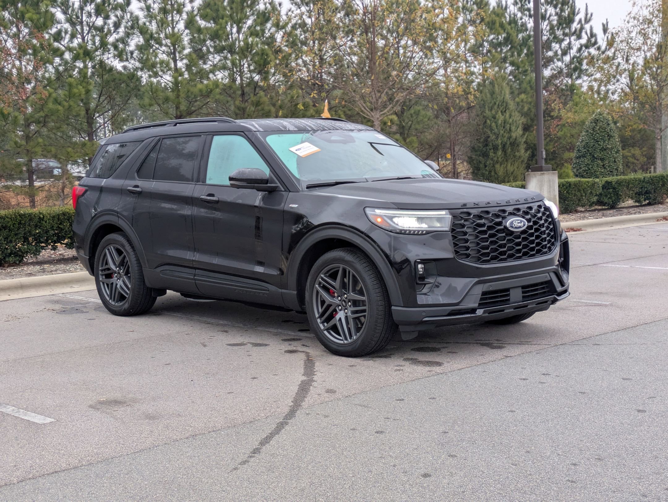 Certified 2025 Ford Explorer ST-Line w/ Premium Package image 2