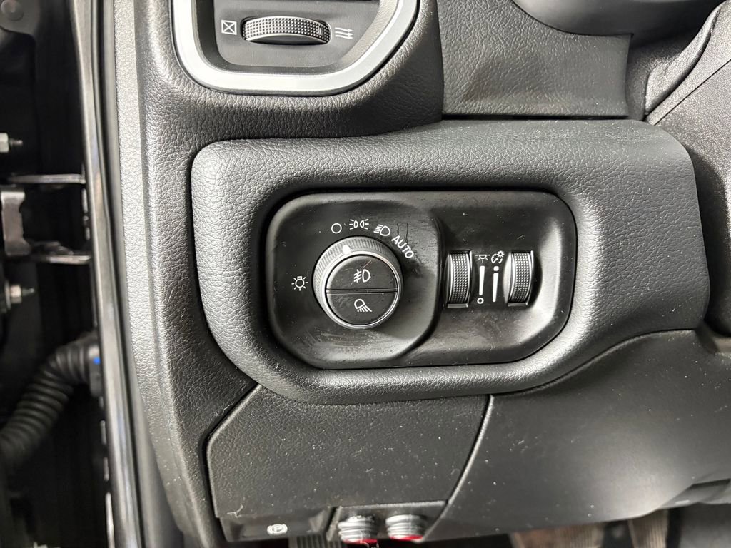 Used 2019 RAM 2500 Big Horn w/ Towing Technology Group image 13