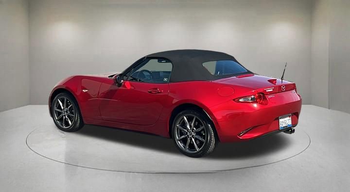 Used 2017 MAZDA MX-5 Miata Grand Touring image 3