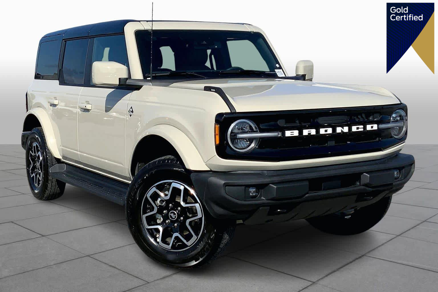 Certified 2025 Ford Bronco Outer Banks image 1