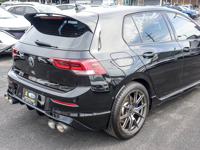 Used 2025 Volkswagen Golf AWD/4WD image 9