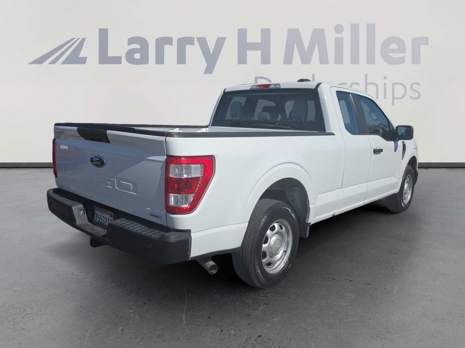 Certified 2023 Ford F150 XL w/ Bed Utility Package RWD image 5