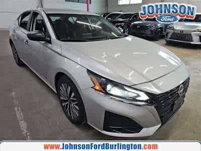 Used 2024 Nissan Altima 2.5 SV