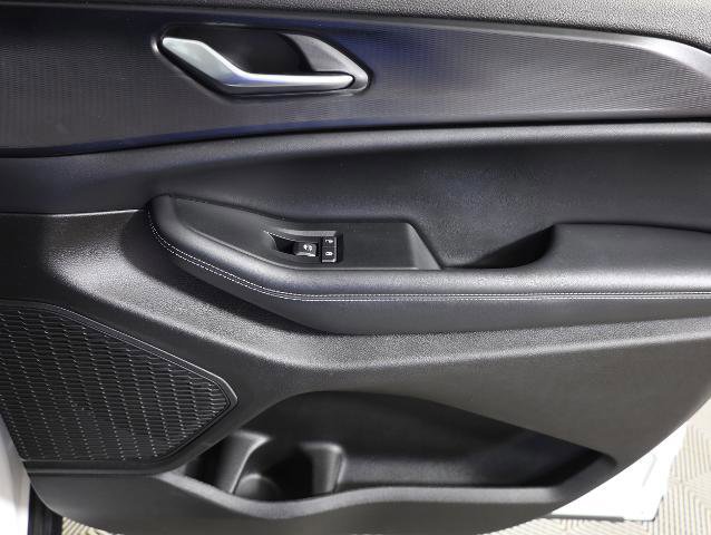 Used 2023 Jeep Grand Cherokee L Laredo image 32