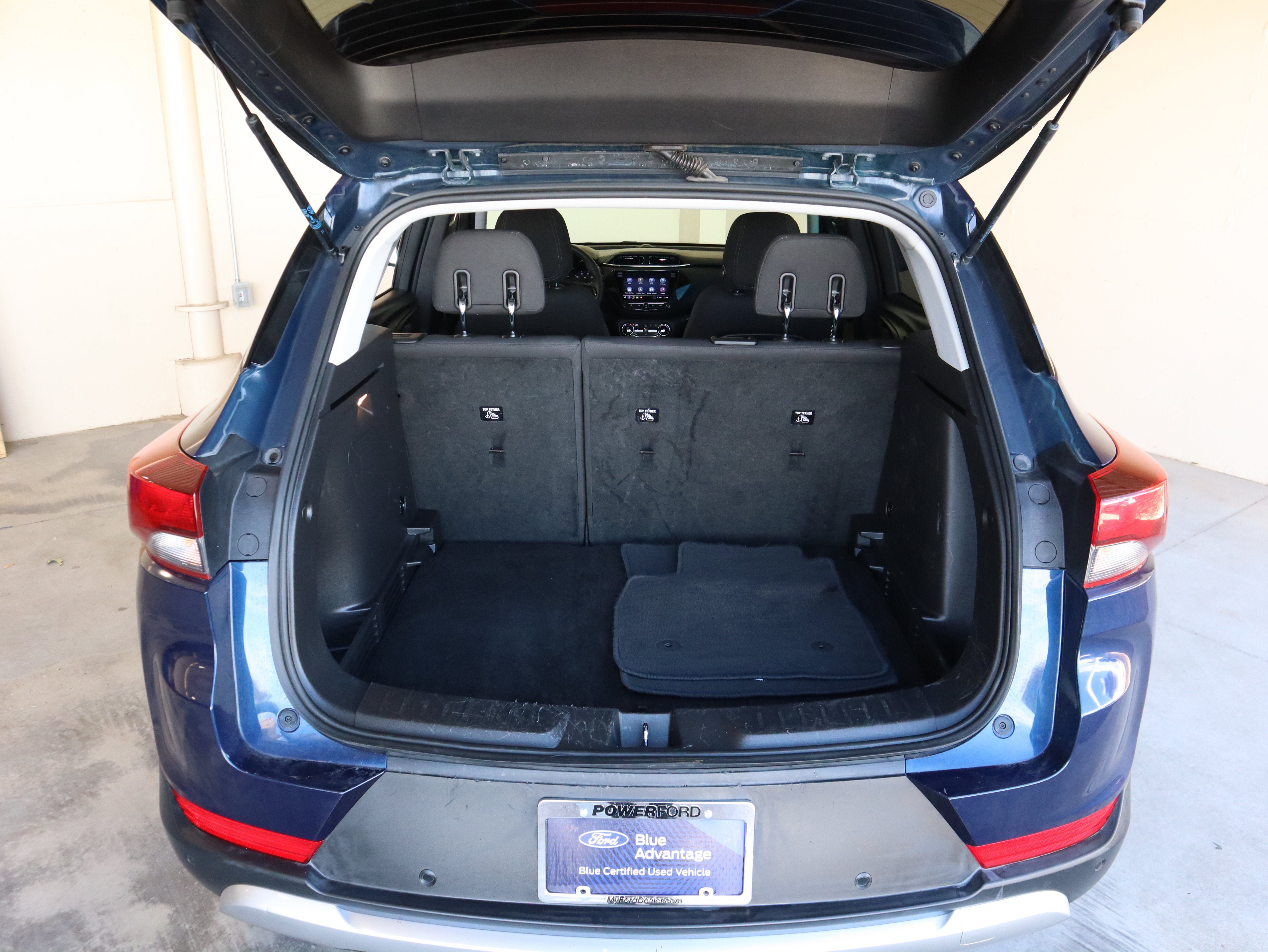 Used 2022 Chevrolet TrailBlazer LT w/ Convenience Package FWD image 44