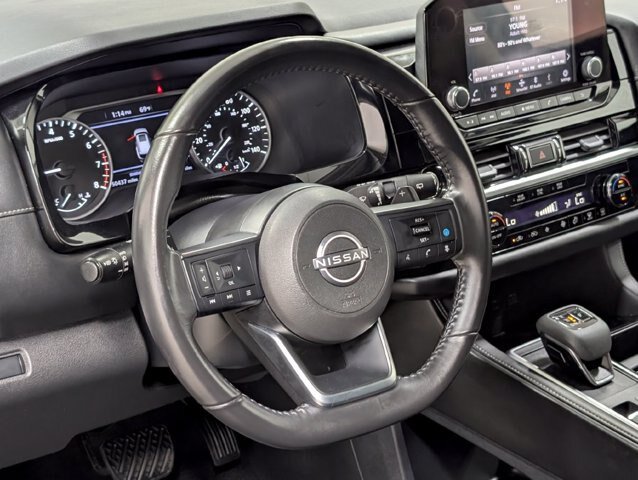 Used 2024 Nissan Pathfinder SV FWD image 9