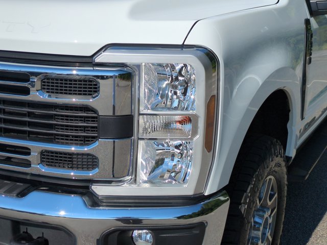 Certified 2025 Ford F350 XLT w/ Snow Plow/Camper Package AWD/4WD image 10