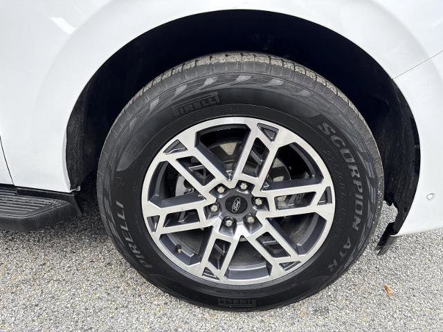 Certified 2025 Ford Expedition Active AWD/4WD image 18