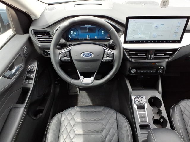 Certified 2023 Ford Escape Platinum w/ Premium Technology Package AWD/4WD image 7