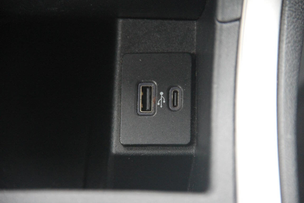 Certified 2022 Ford Edge SEL image 21