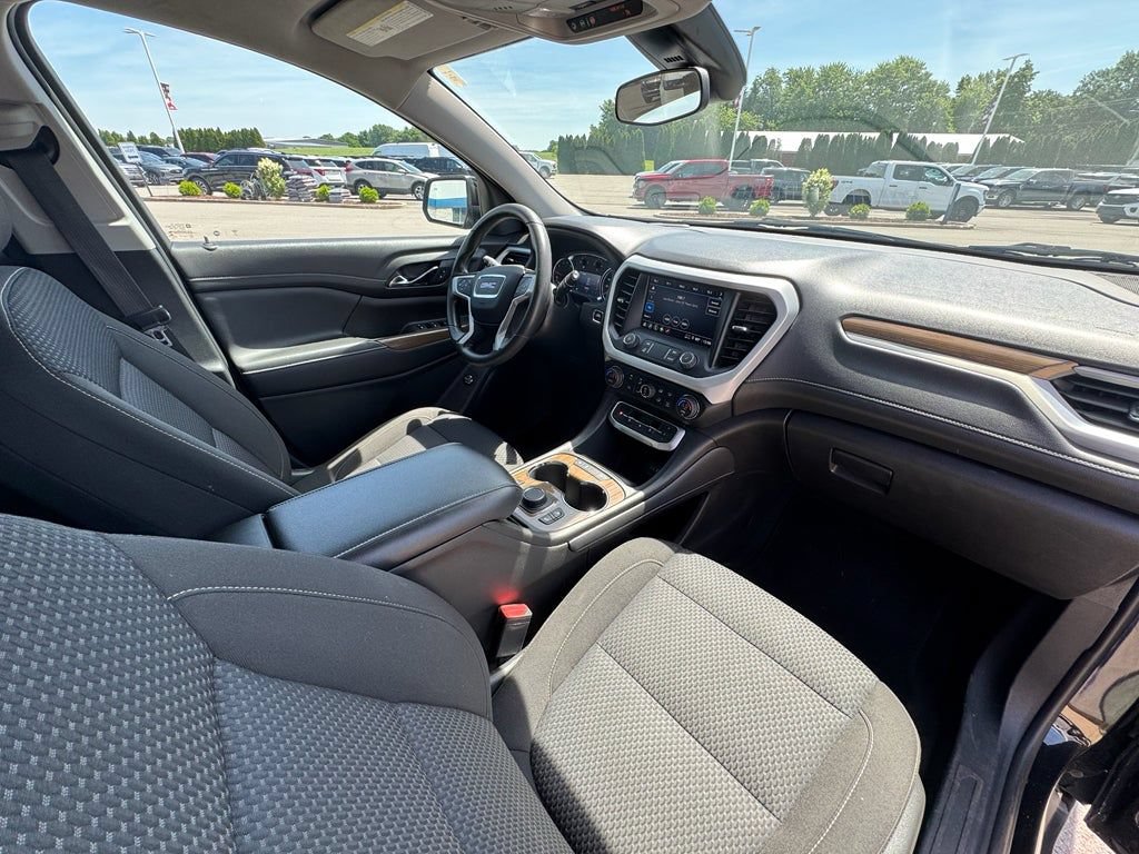 Used 2023 GMC Acadia SLE w/ Driver Convenience Package FWD image 10