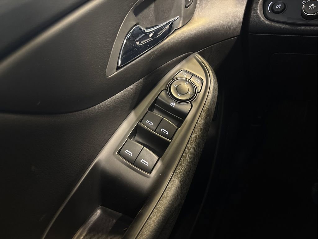 Used 2018 Chevrolet Volt LT w/ LT Driver Confidence Package FWD image 34