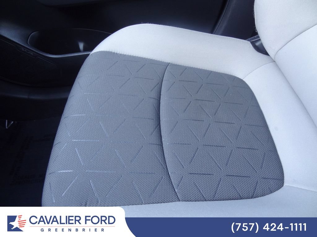 Used 2025 Toyota RAV4 XLE w/ Convenience Package AWD/4WD image 28