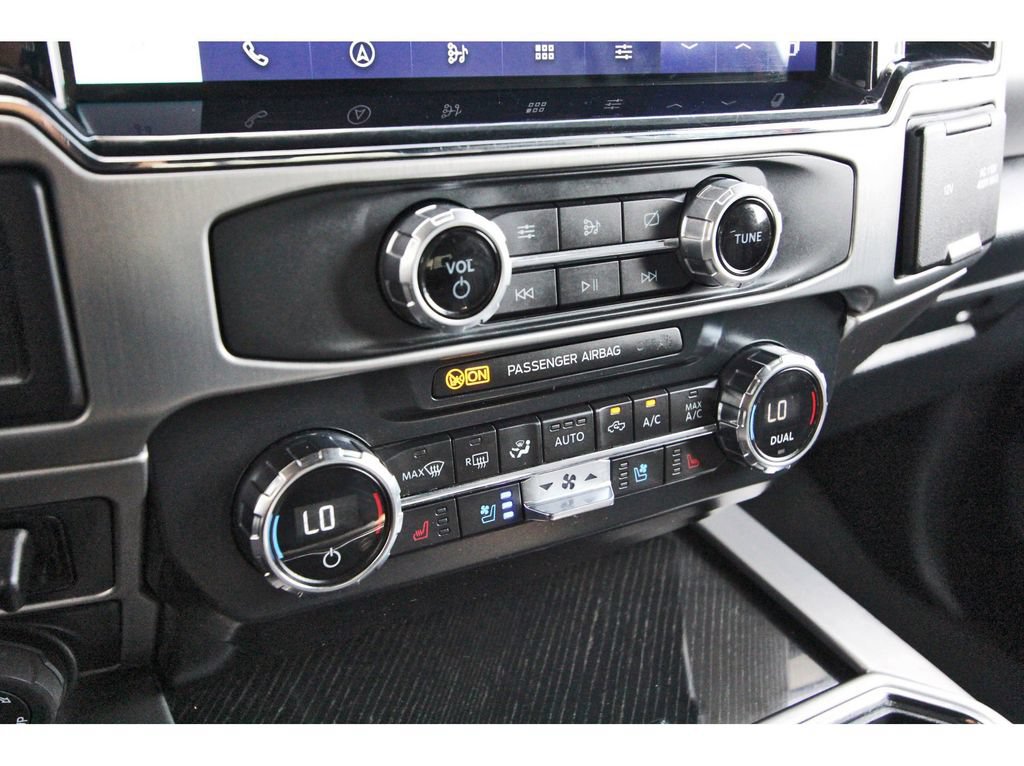 Certified 2022 Ford F450 Platinum AWD/4WD image 26