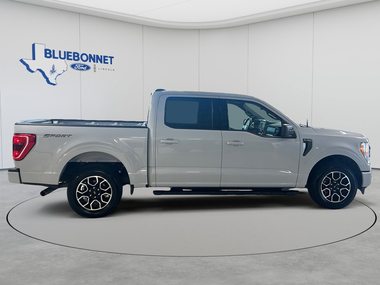Certified 2022 Ford F150 XLT w/ Equipment Group 301A Mid RWD image 4