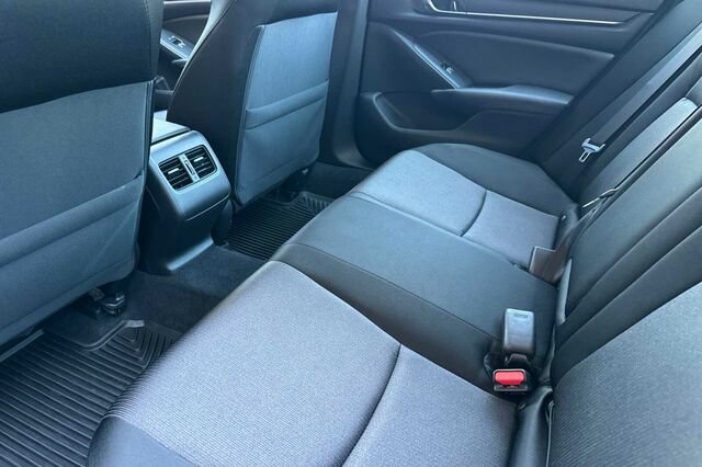 Used 2020 Honda Accord EX image 12