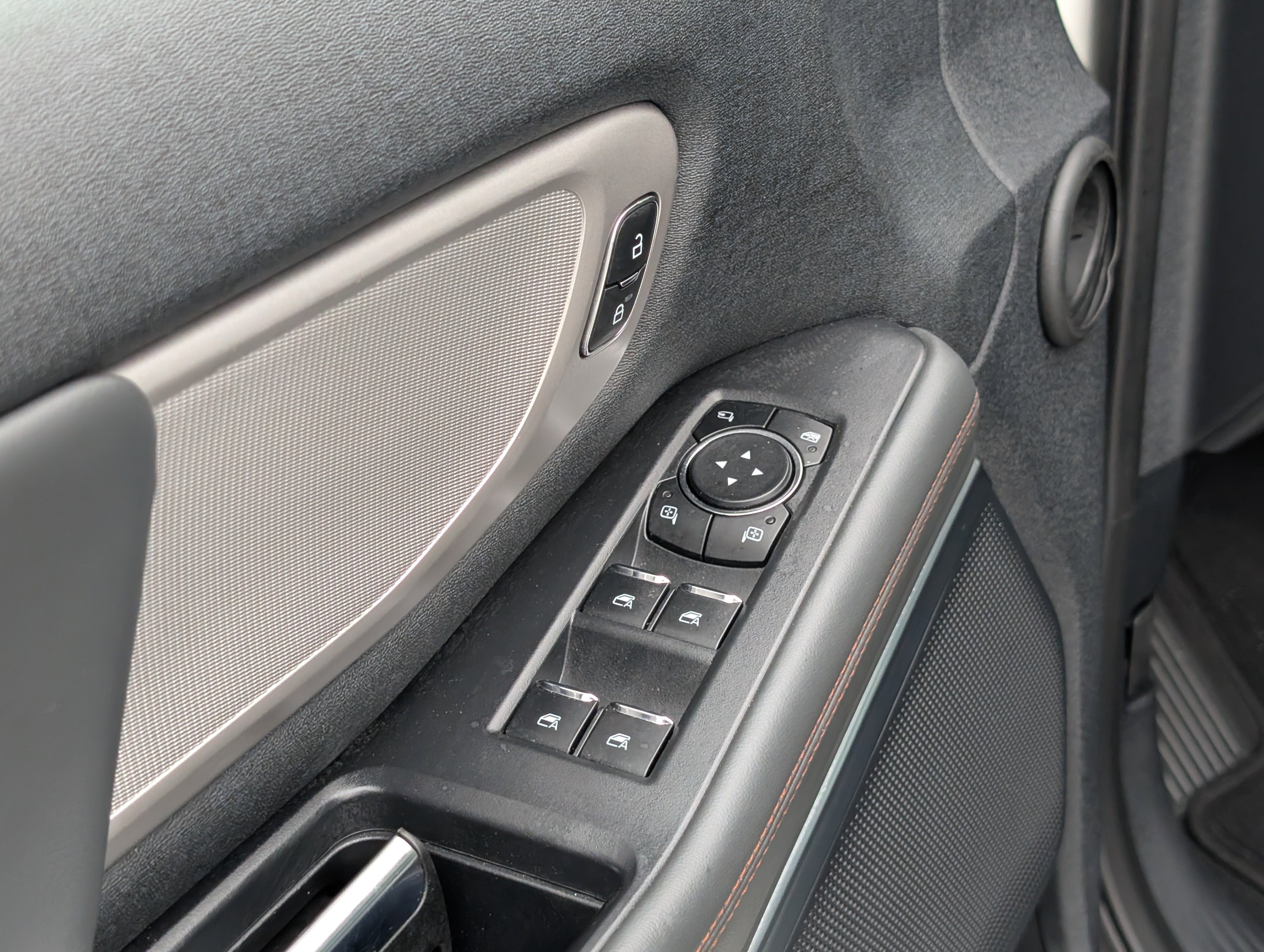 Certified 2025 Ford Expedition Active AWD/4WD image 25