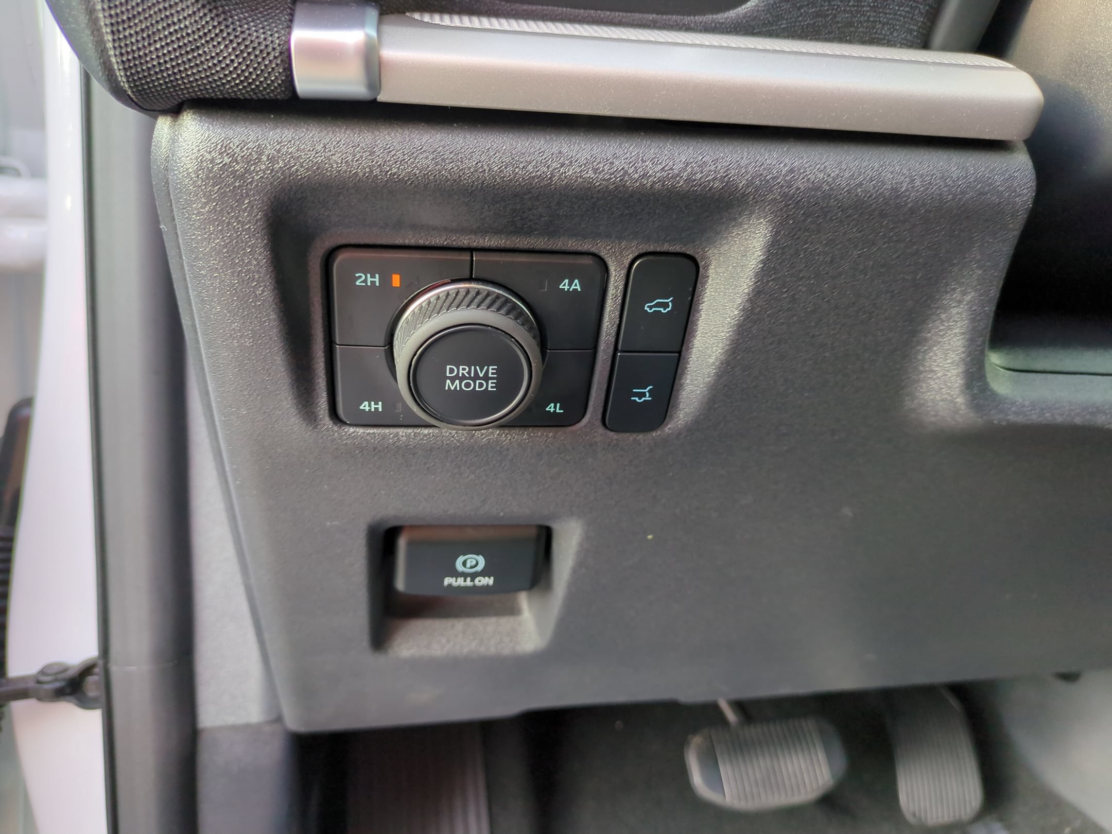 Certified 2025 Ford Expedition Active AWD/4WD image 15