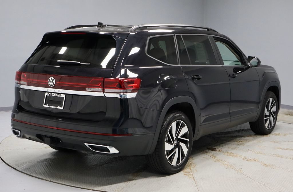Used 2025 Volkswagen Atlas SE FWD image 11