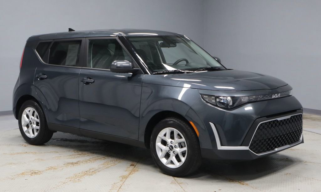 Used 2025 Kia Soul LX w/ LX Technology Package image 7