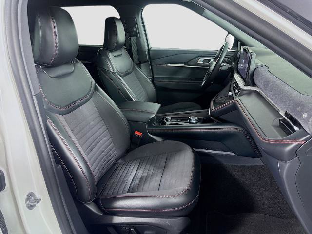 Certified 2025 Ford Explorer ST-Line w/ ST-Line Street Pack AWD/4WD image 29