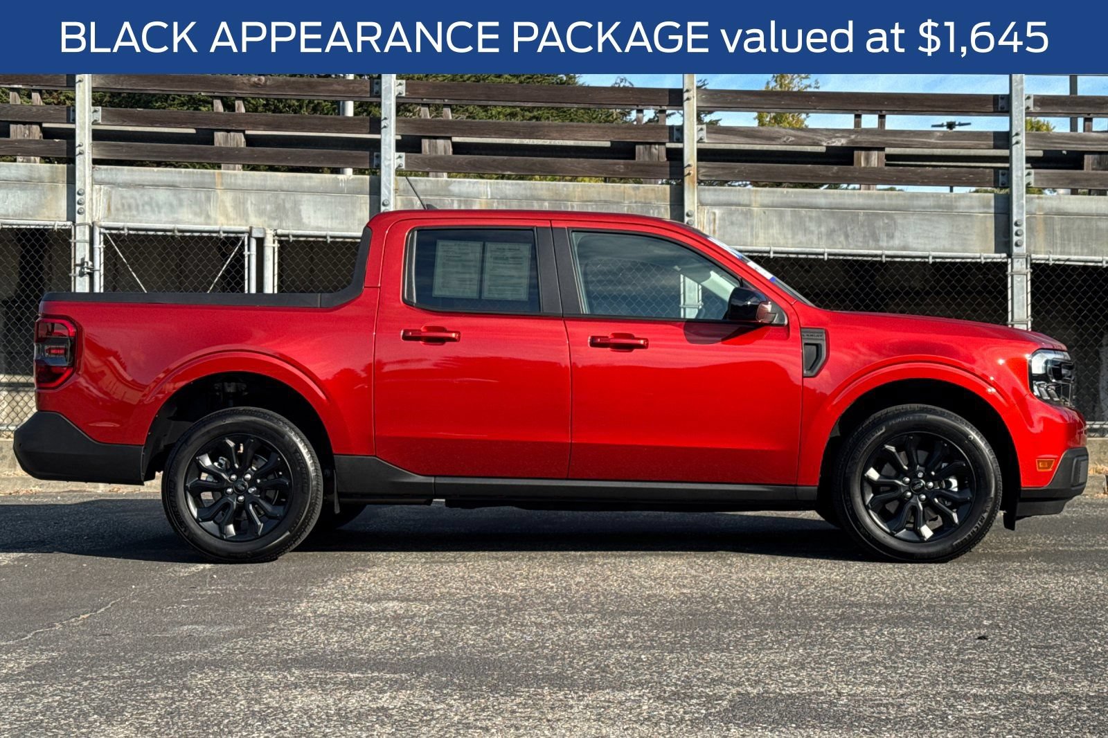 Certified 2024 Ford Maverick Lariat w/ Black Appearance Package FWD image 4