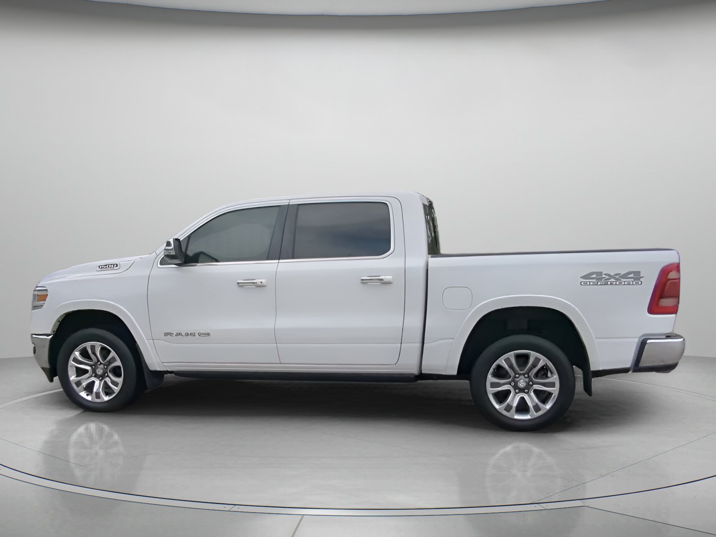 Used 2021 RAM 1500 Limited AWD/4WD image 16