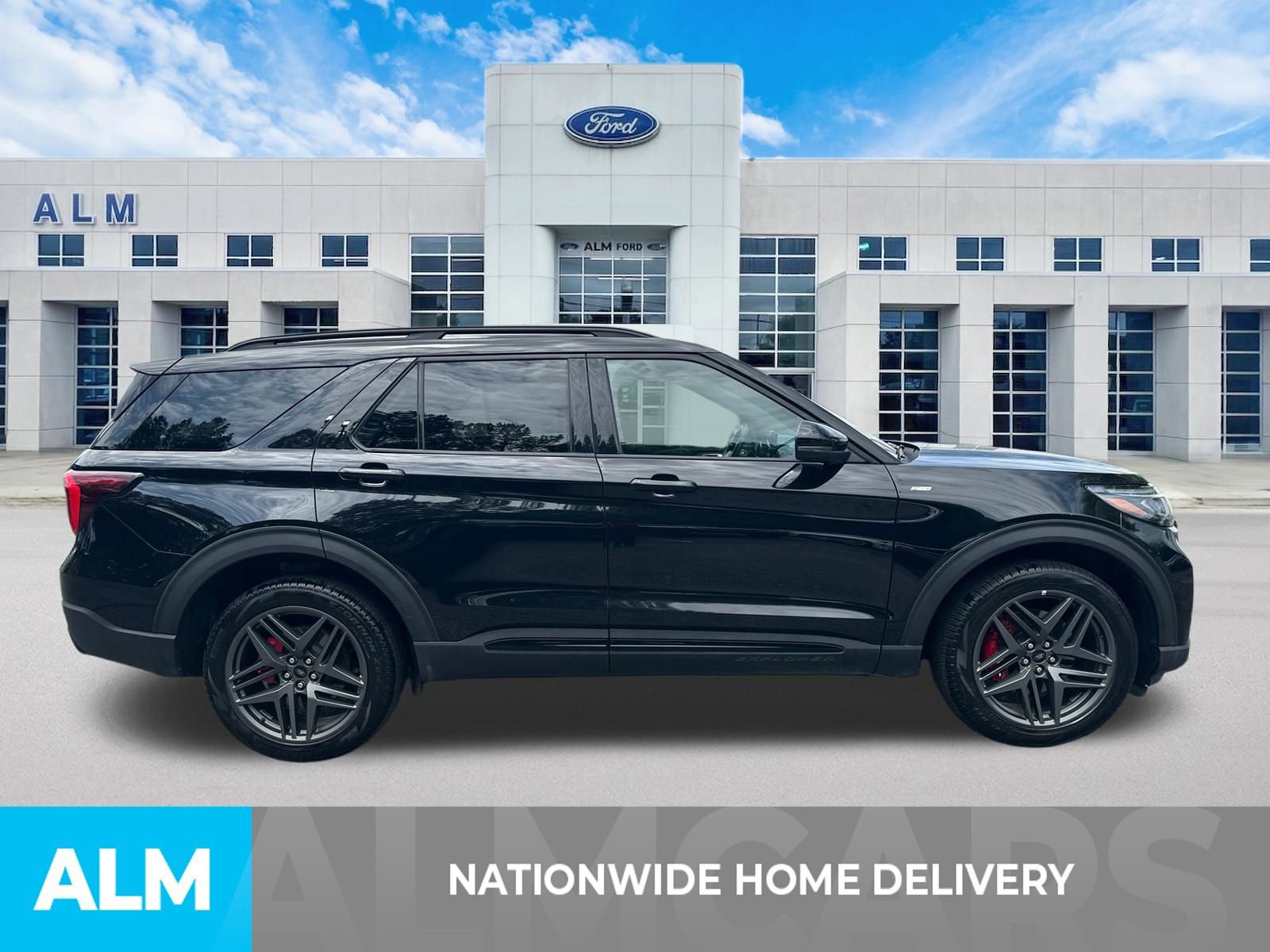 Certified 2026 Ford Explorer Platinum w/ LUX Leather Package AWD/4WD image 4