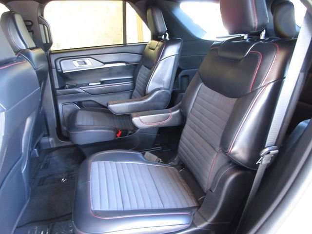 Certified 2025 Ford Explorer ST-Line w/ Premium Package image 25