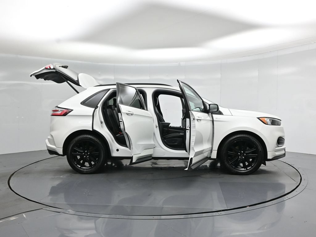 Certified 2020 Ford Edge ST-Line FWD image 5