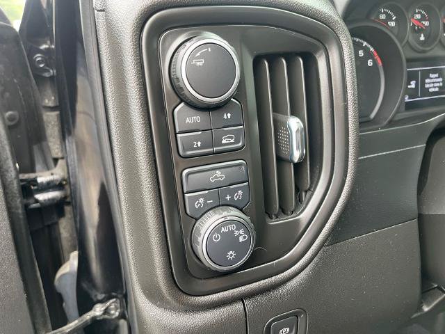 Used 2022 Chevrolet Silverado 1500 Custom AWD/4WD image 23